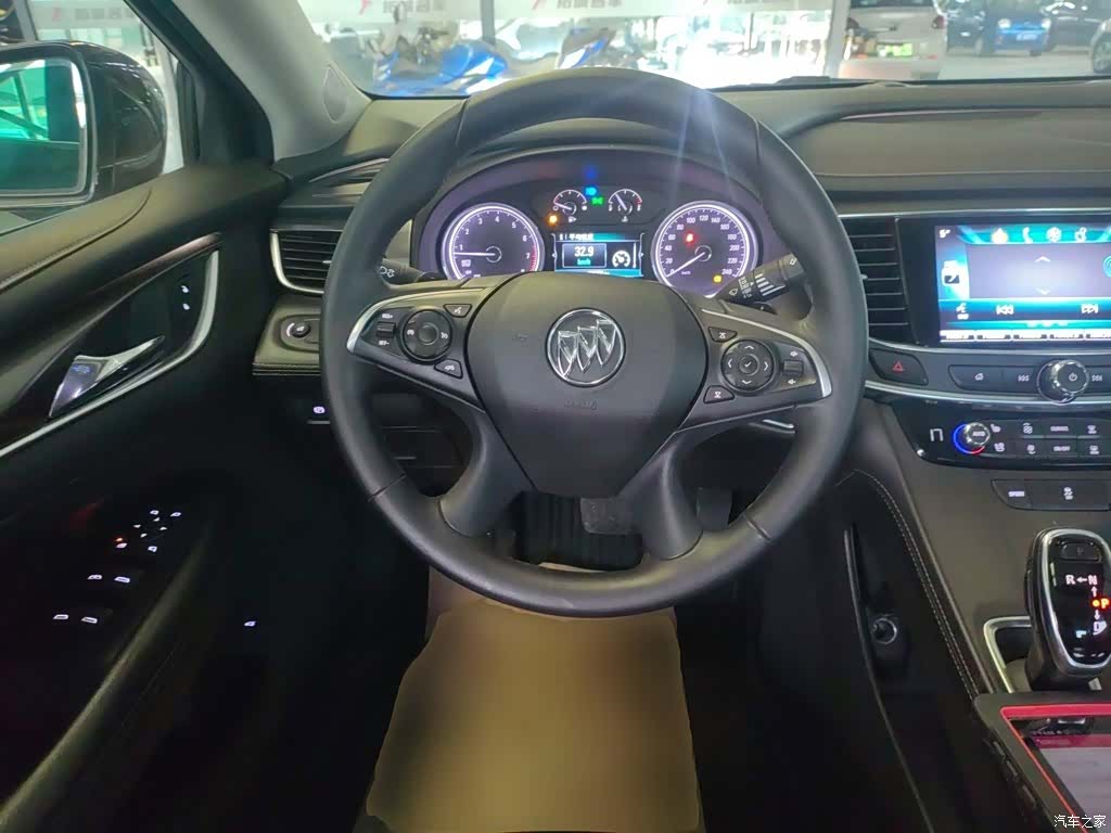 Buick LaCrosse, 2018 3