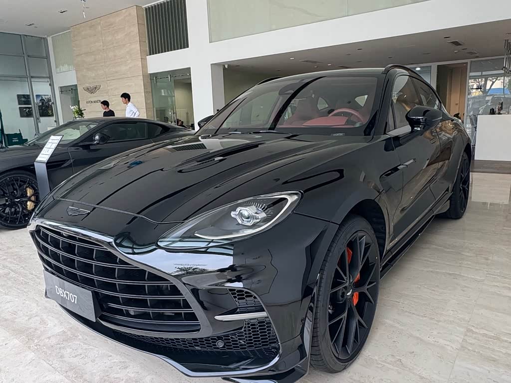 Aston Martin DBX