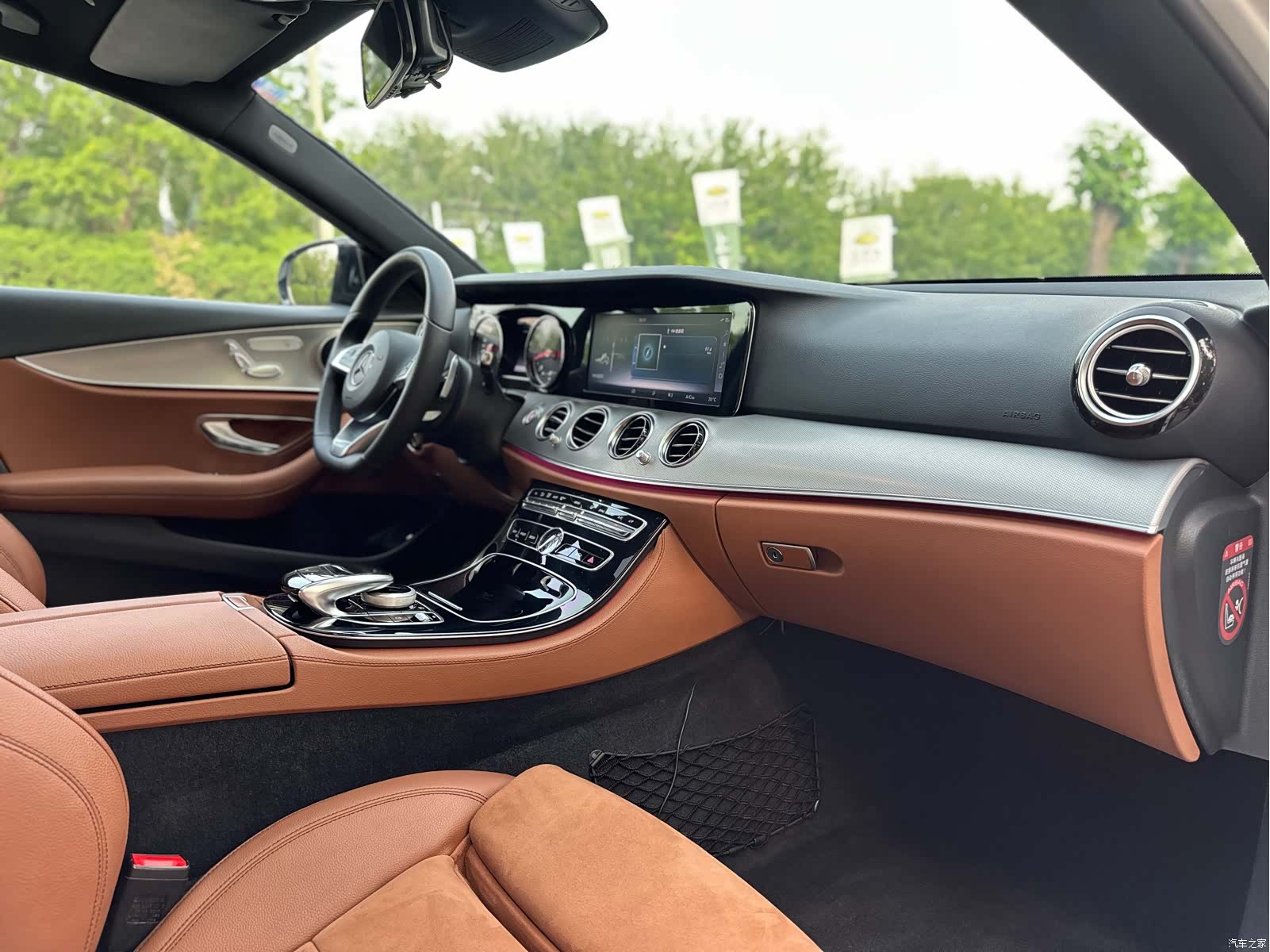 Mercedes-Benz E-Class, 2018 32