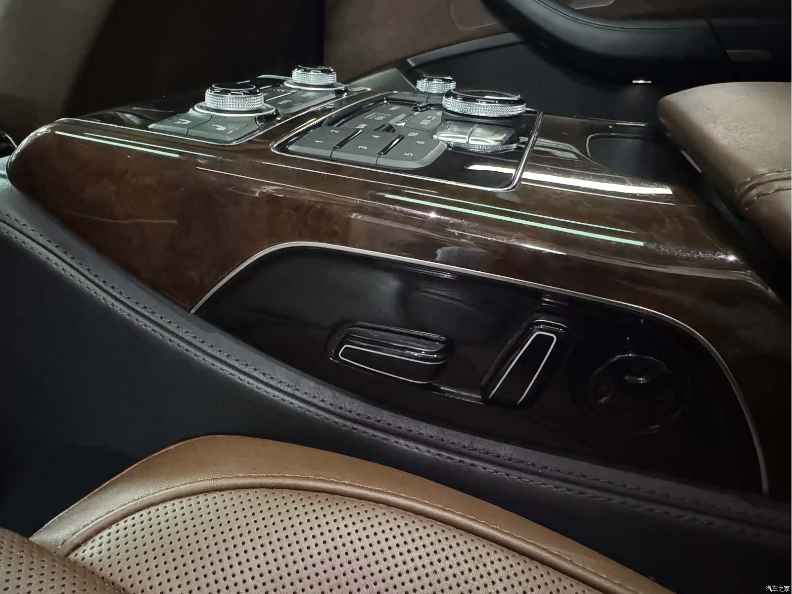 Audi A8L, 2014 37
