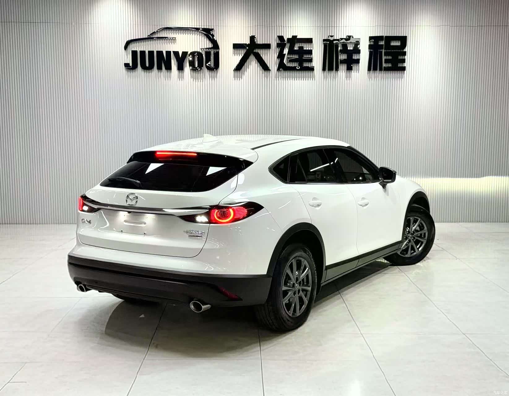 Mazda CX-4, 2023 4