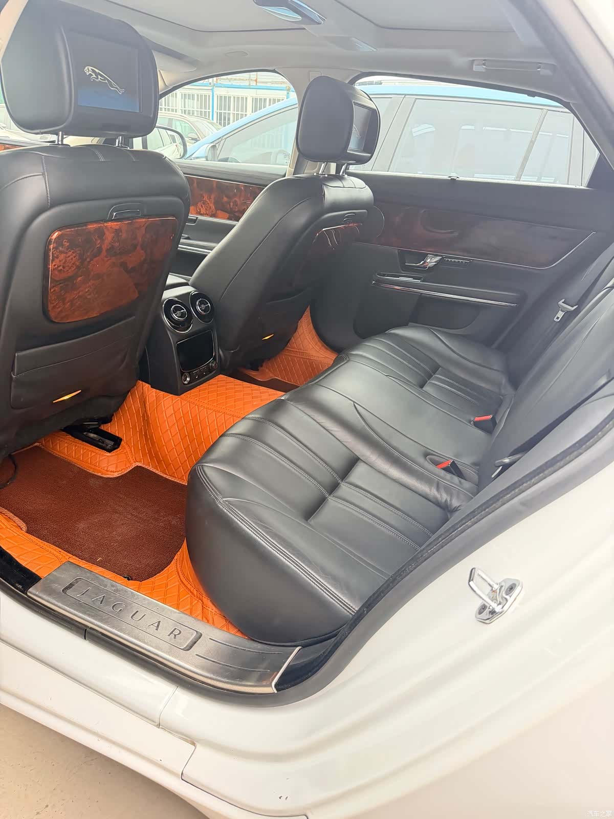 Jaguar XJ, 2012 12