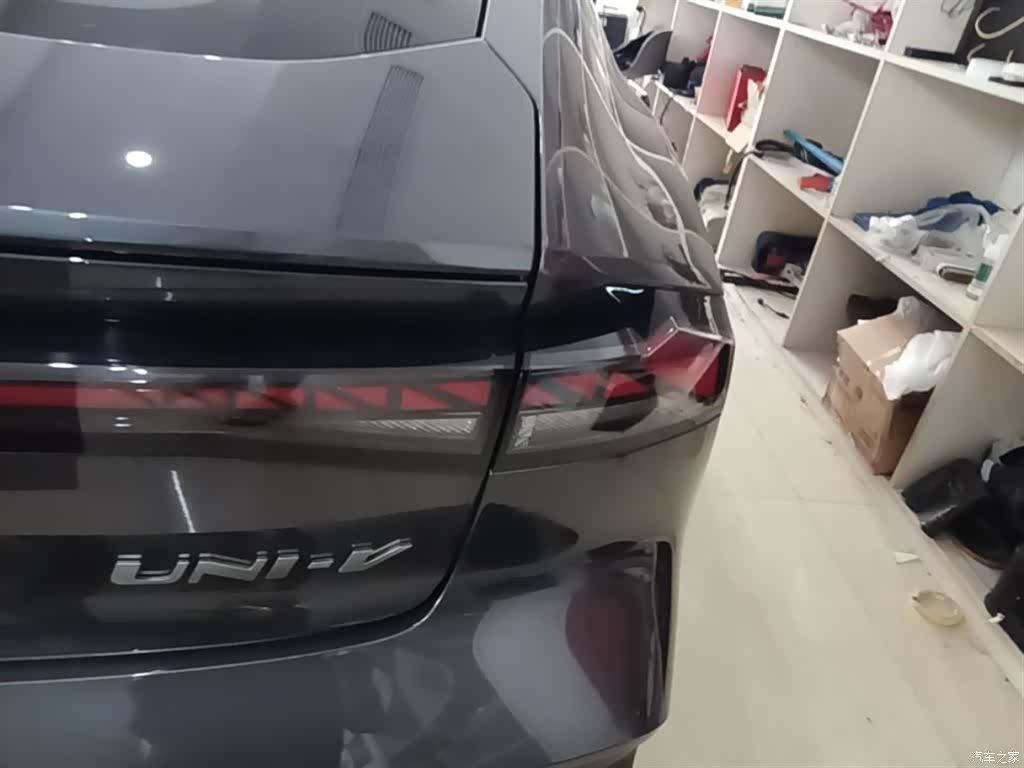 Changan UNI-V, 2026 8