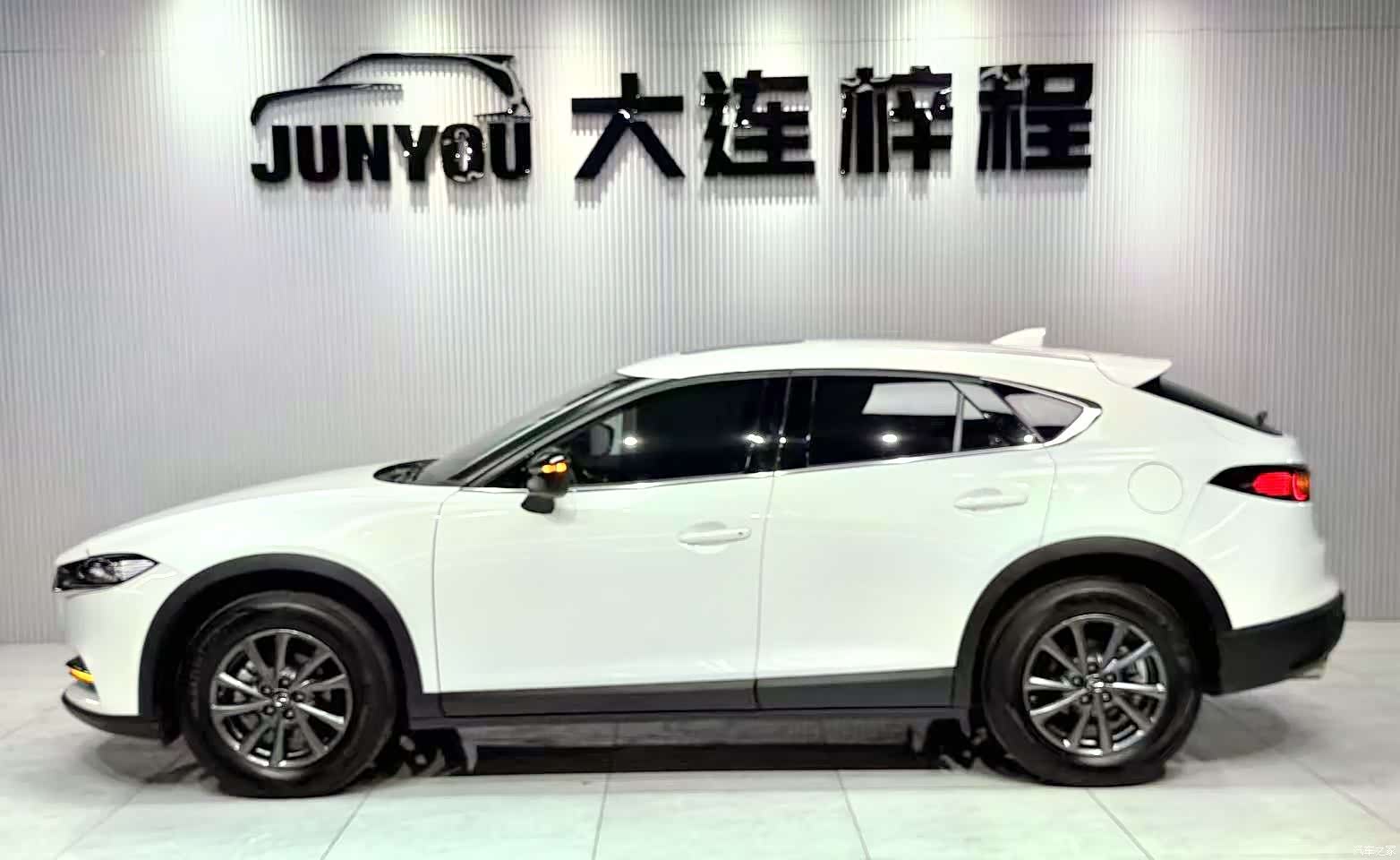Mazda CX-4, 2023 8