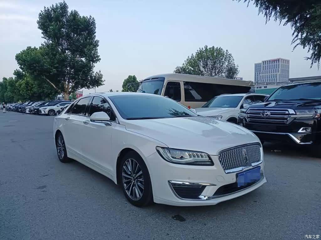 Lincoln MKZ, 2018 3