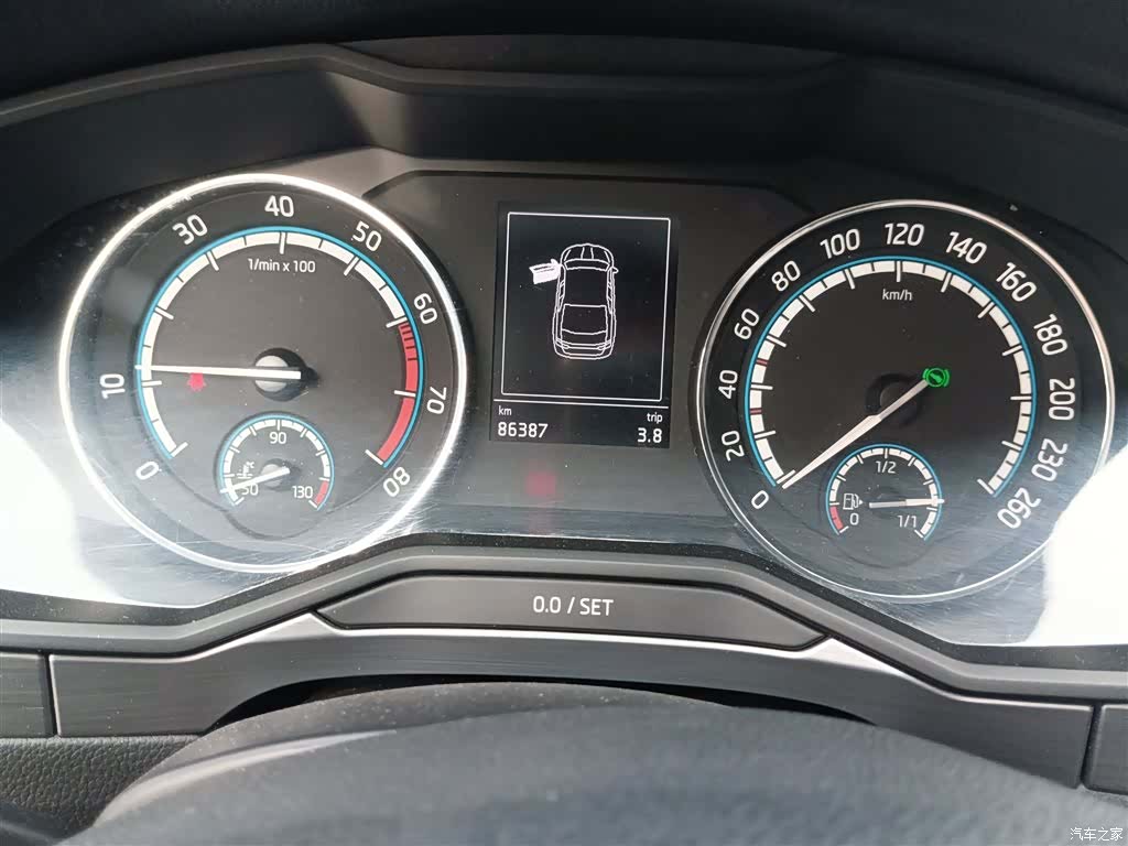 Skoda Superb, 2021 4