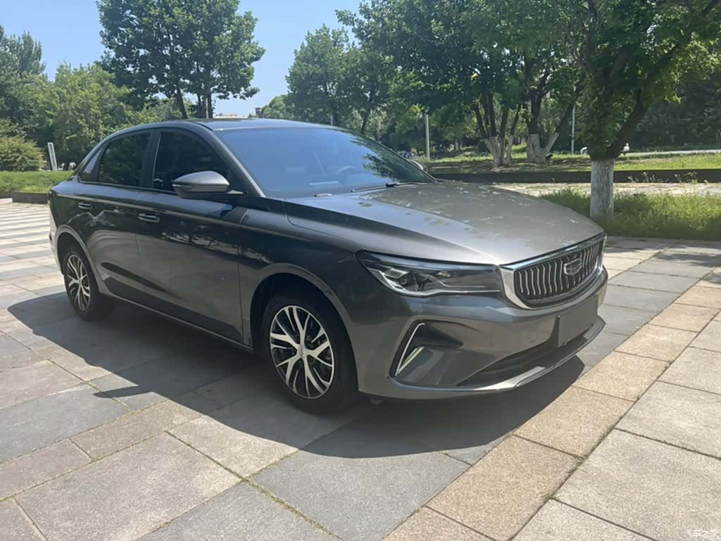 Geely Emgrand, 2024 4