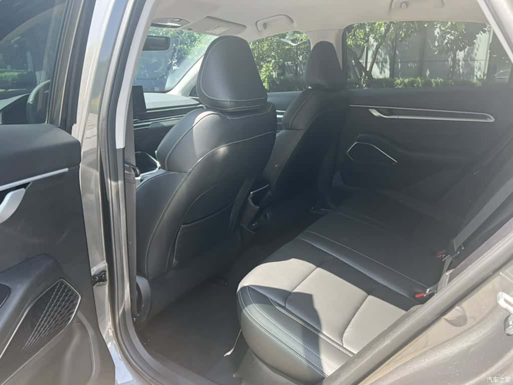 Geely Emgrand, 2024 10