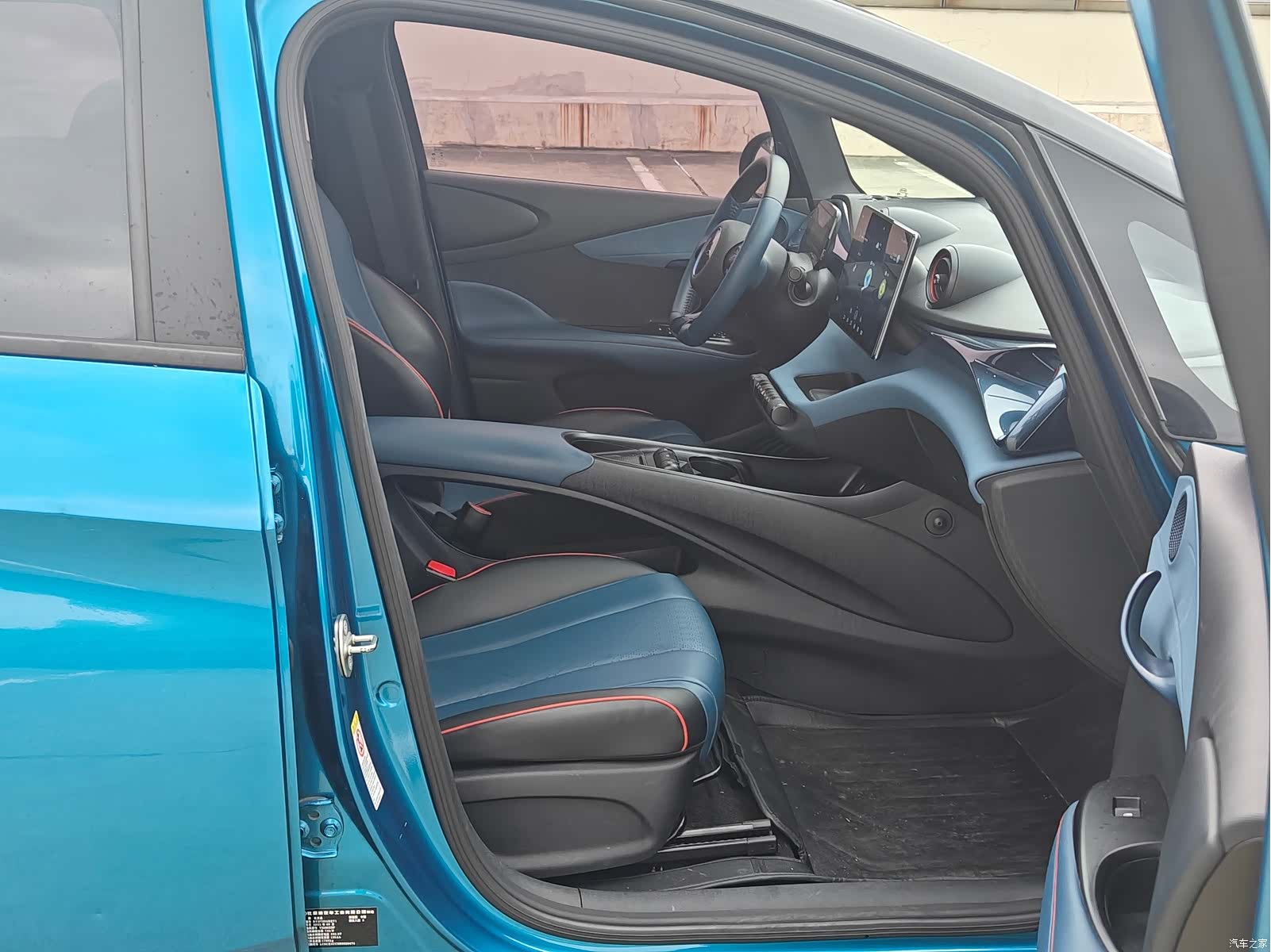 BYD Dolphin, 2022 4