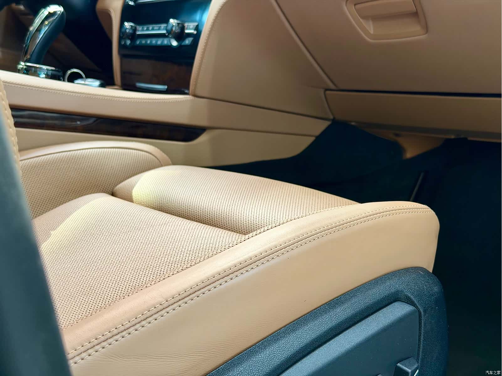BMW 7 Series, 2014 24