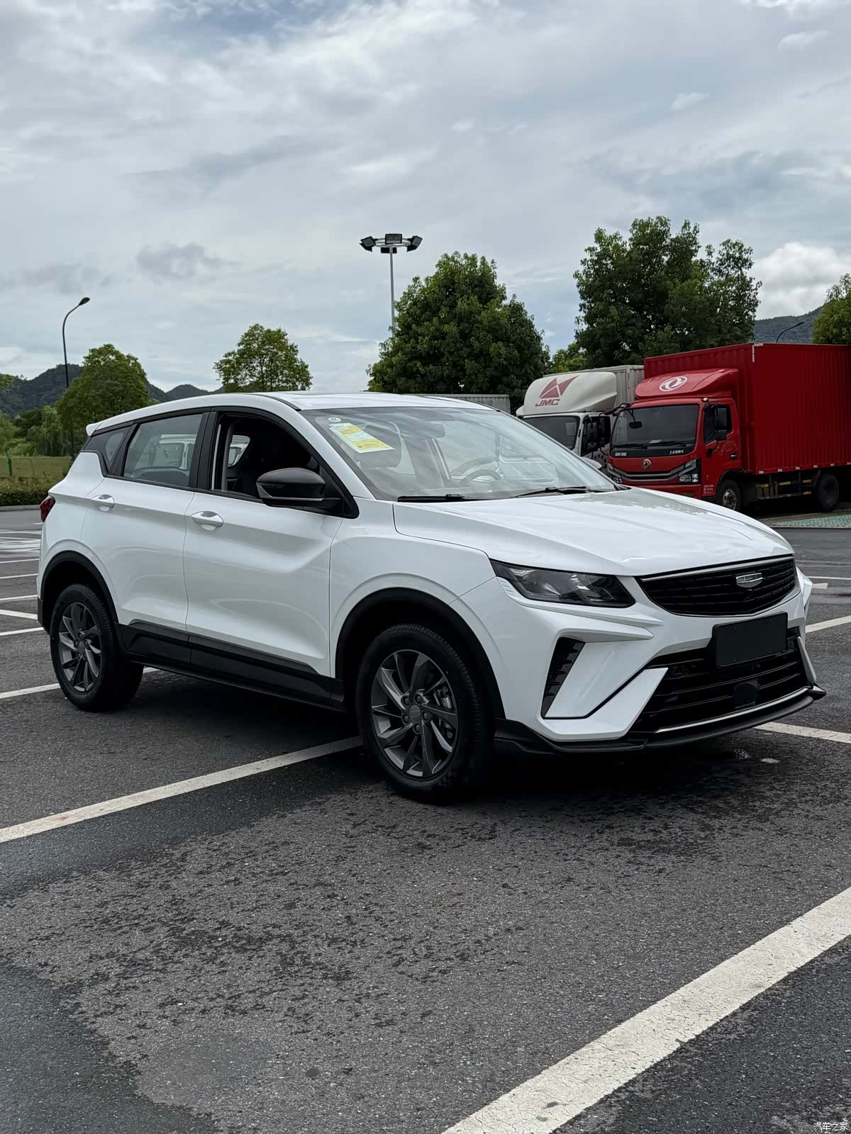 Geely Coolray, 2025 3
