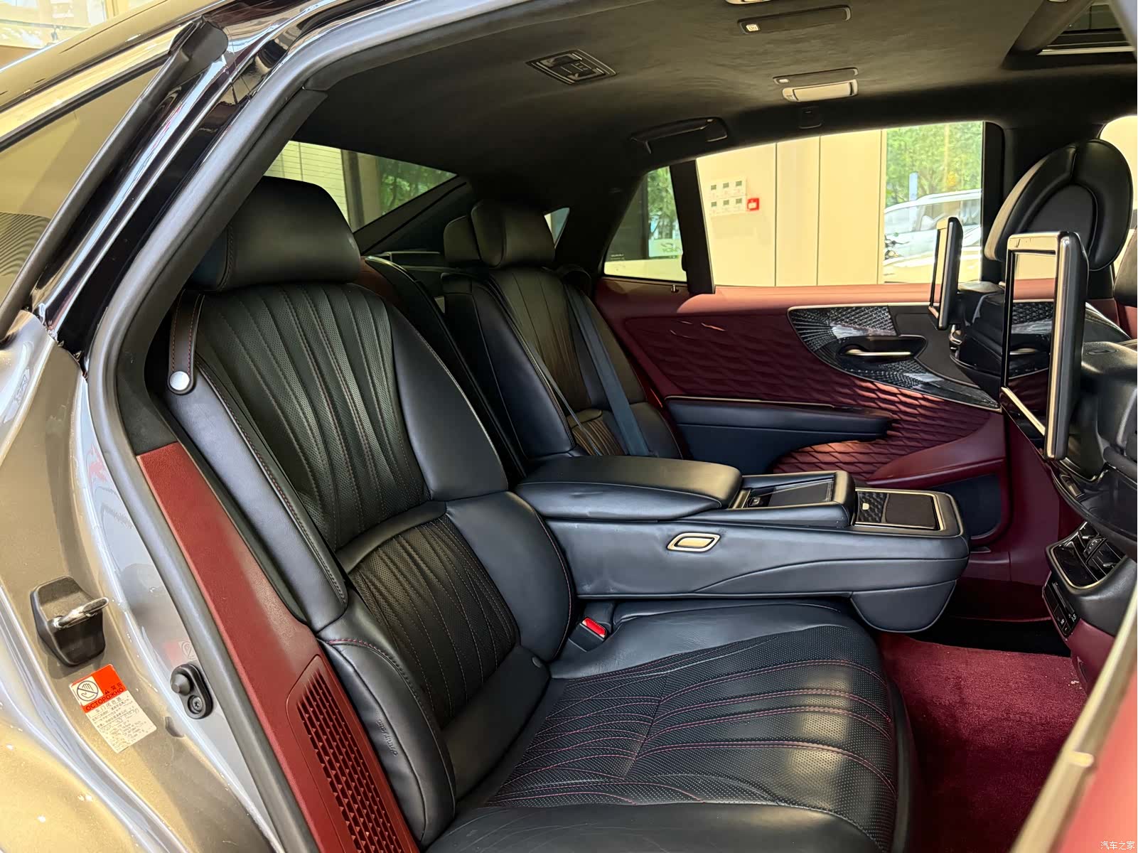 Lexus LS, 2019 13
