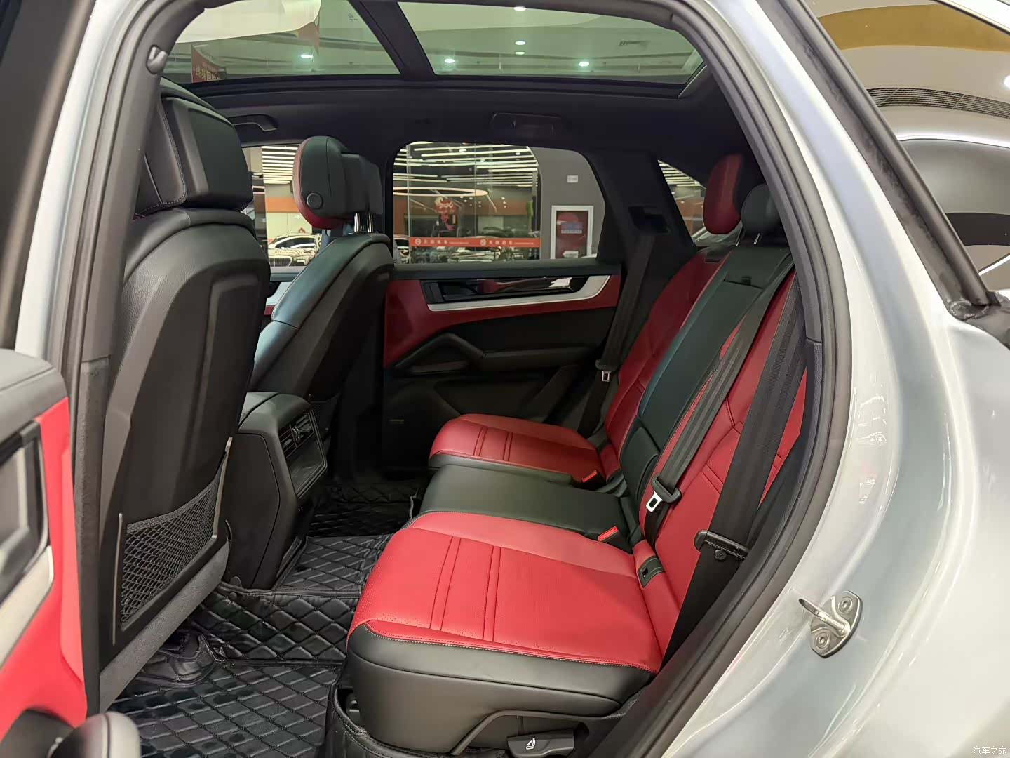 Porsche Cayenne, 2024 9