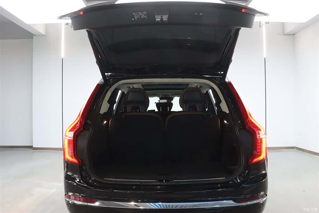 Volvo XC90, 2020 29