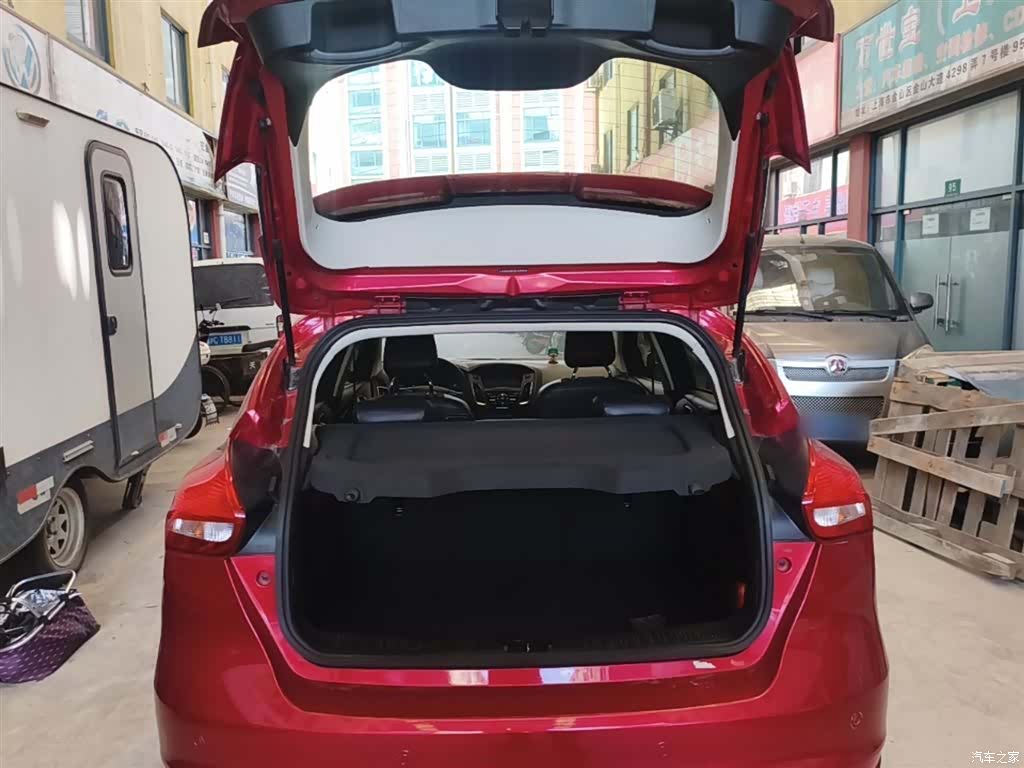 Ford Focus, 2016 19