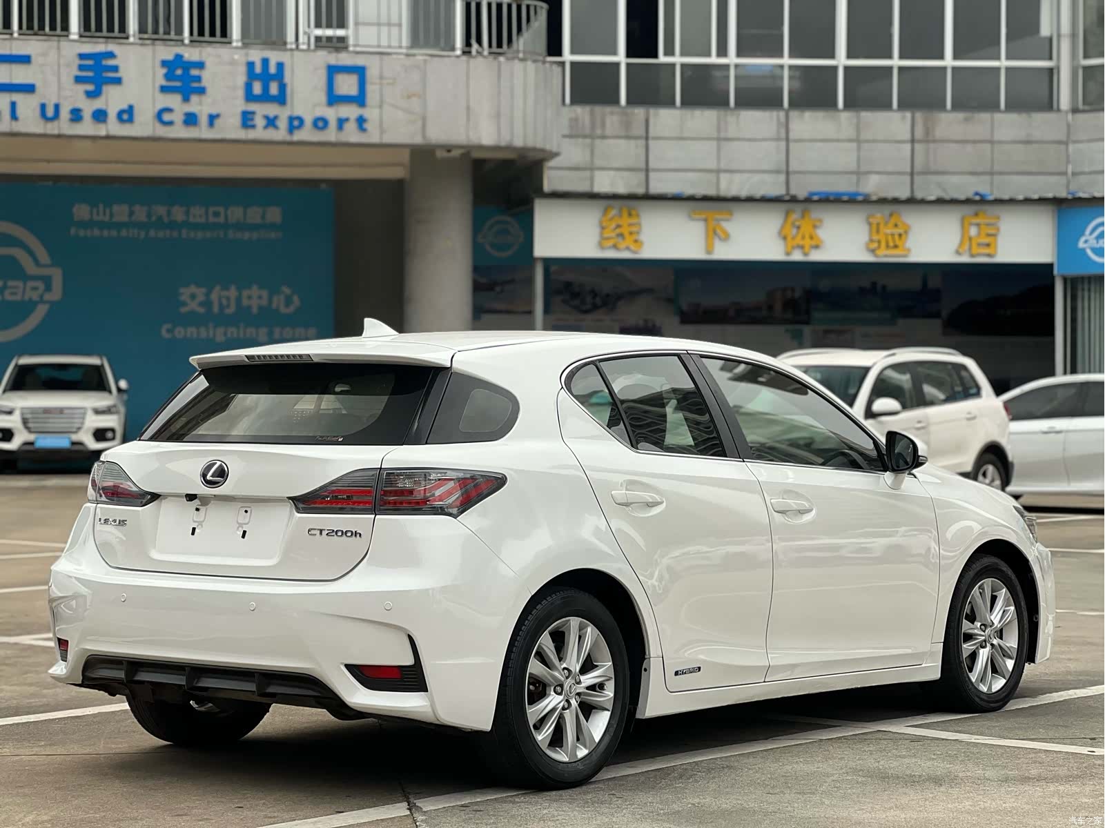 Lexus CT, 2014 все фото