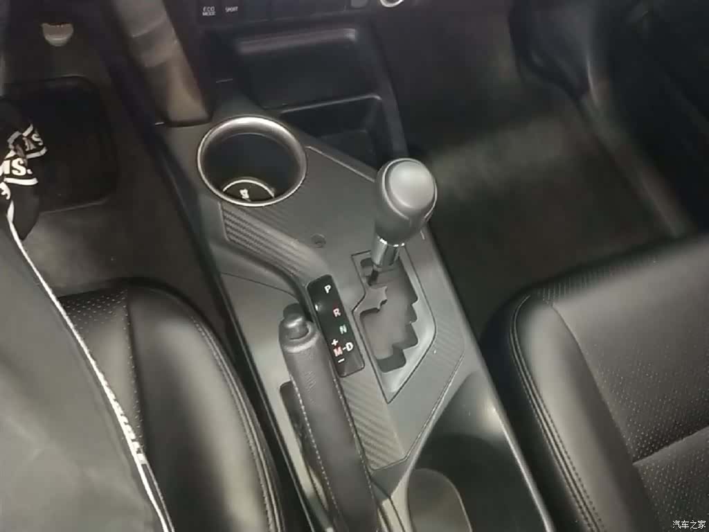 Toyota RAV4, 2016 14