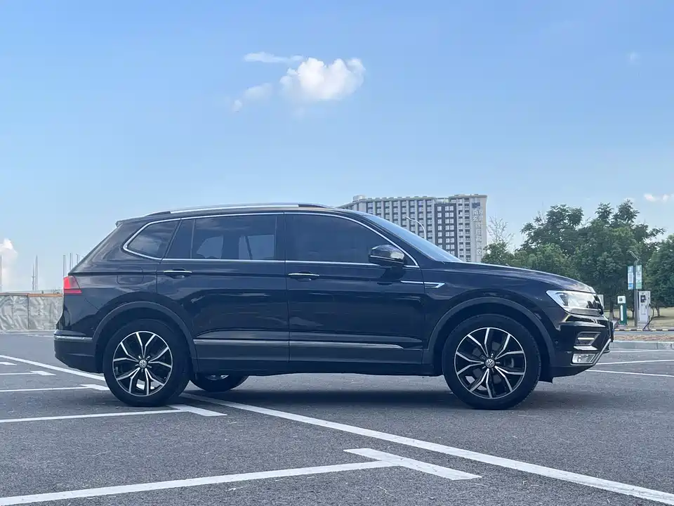 Volkswagen Tiguan L