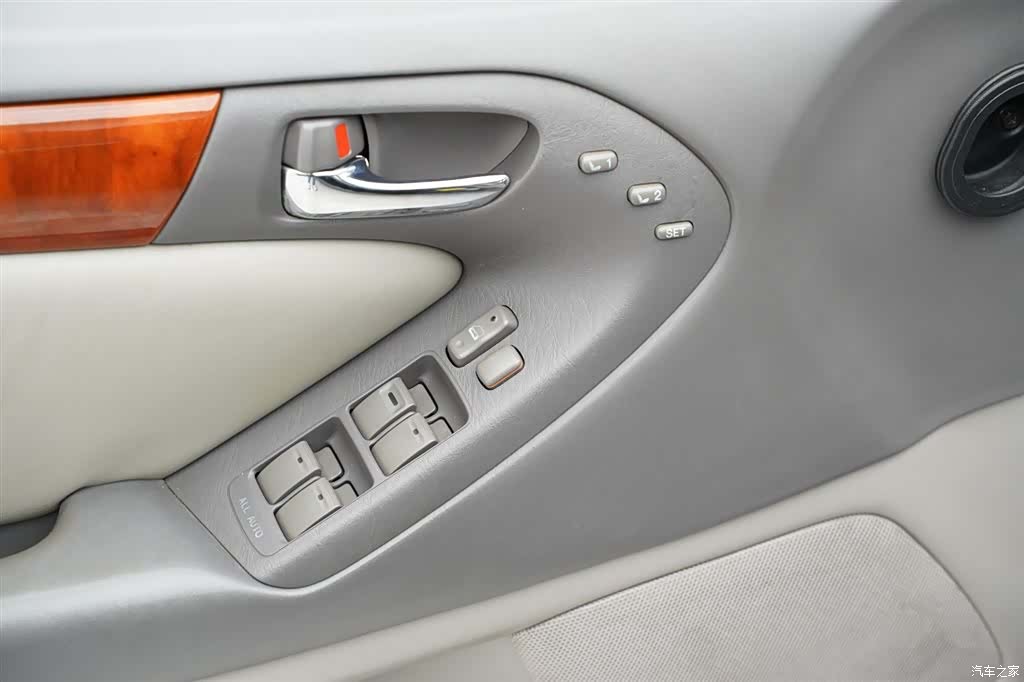 Lexus GS, 2004 10