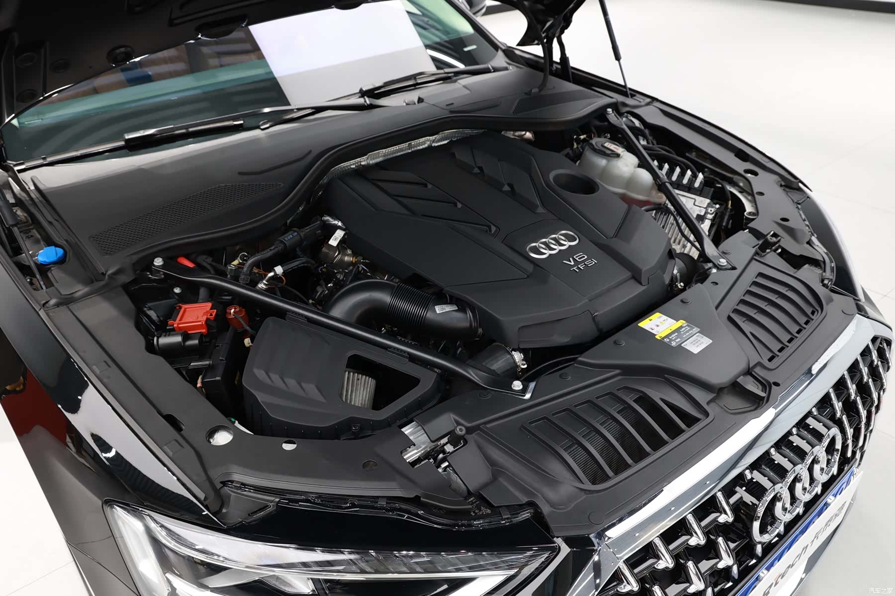 Audi A8L, 2024 23