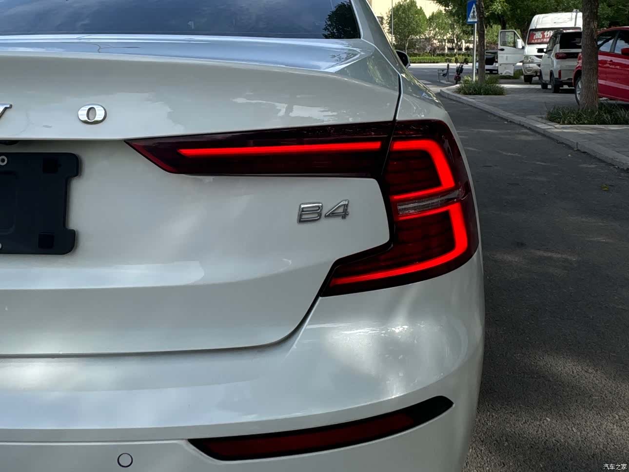 Volvo S60, 2024 все фото