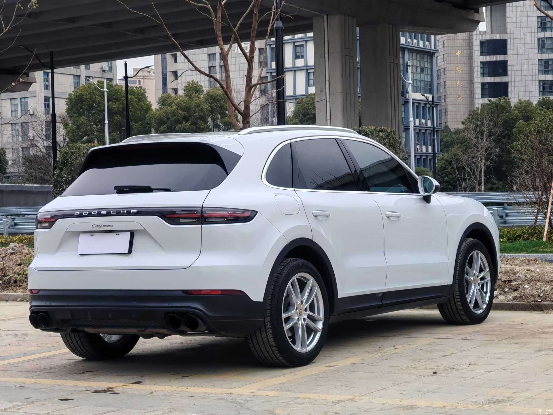 Porsche Cayenne, 2018 все фото