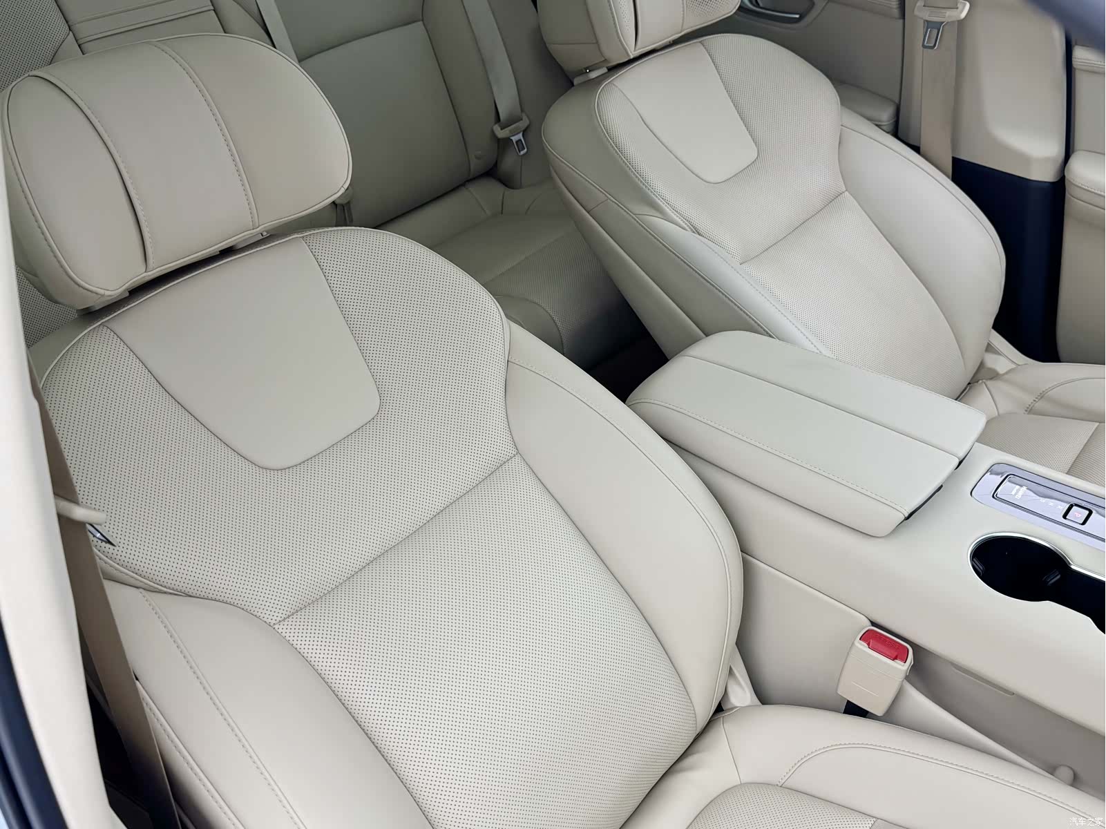 AITO M5, 2024 14