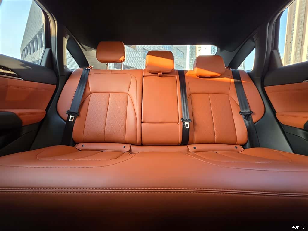 Wuling Starlight, 2025 17