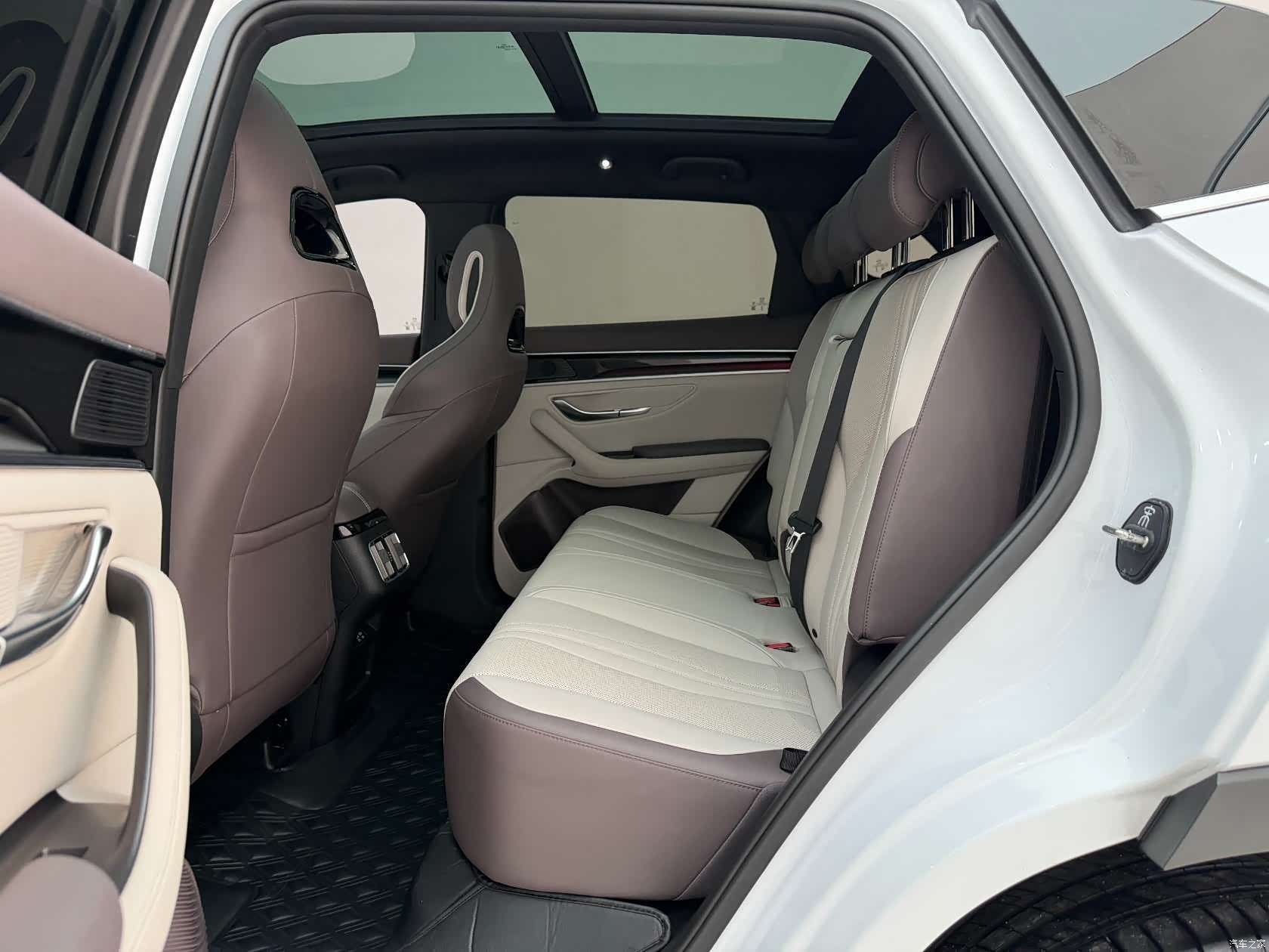 BYD Song, 2024 18