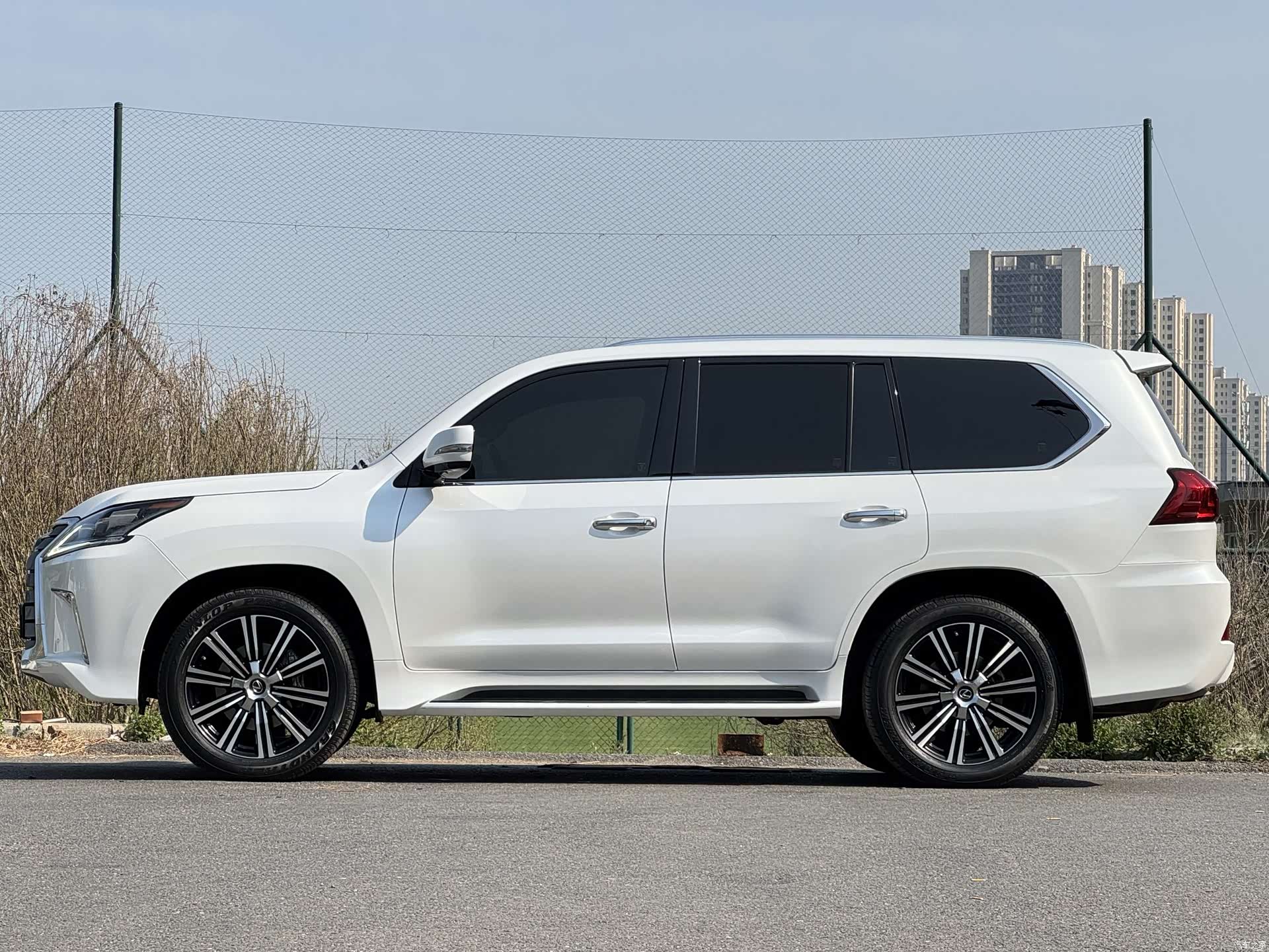 Lexus LX, 2020 11