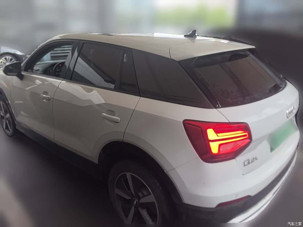 Audi e-tron, 2020 25