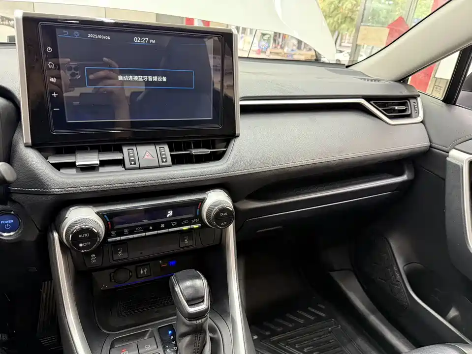 Toyota RAV4 Rongfang