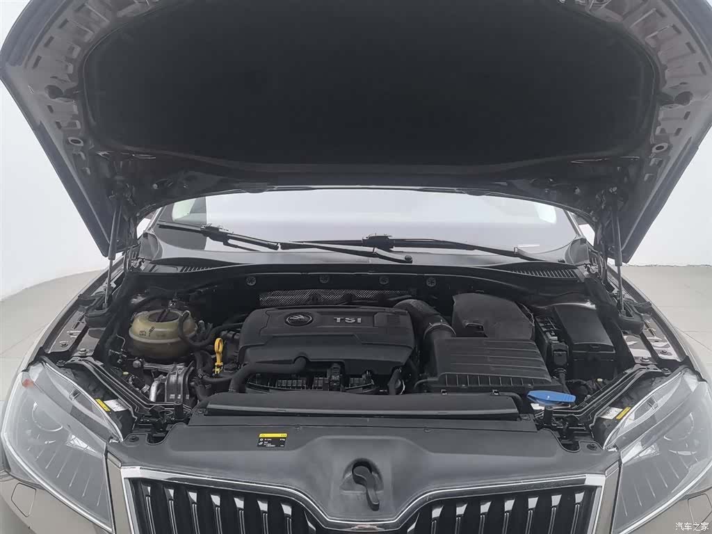 Skoda Superb, 2017 6