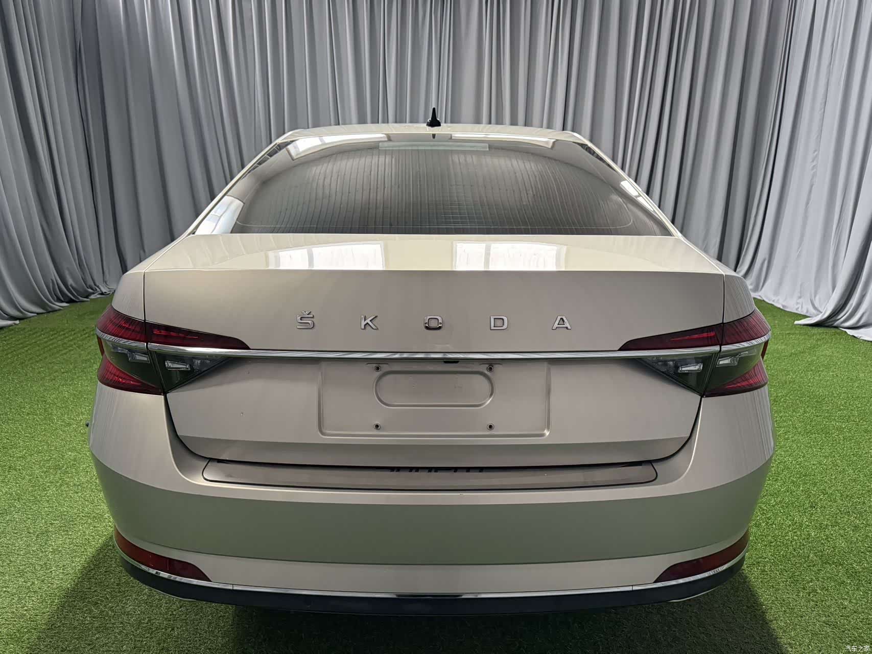 Skoda Superb, 2022 4