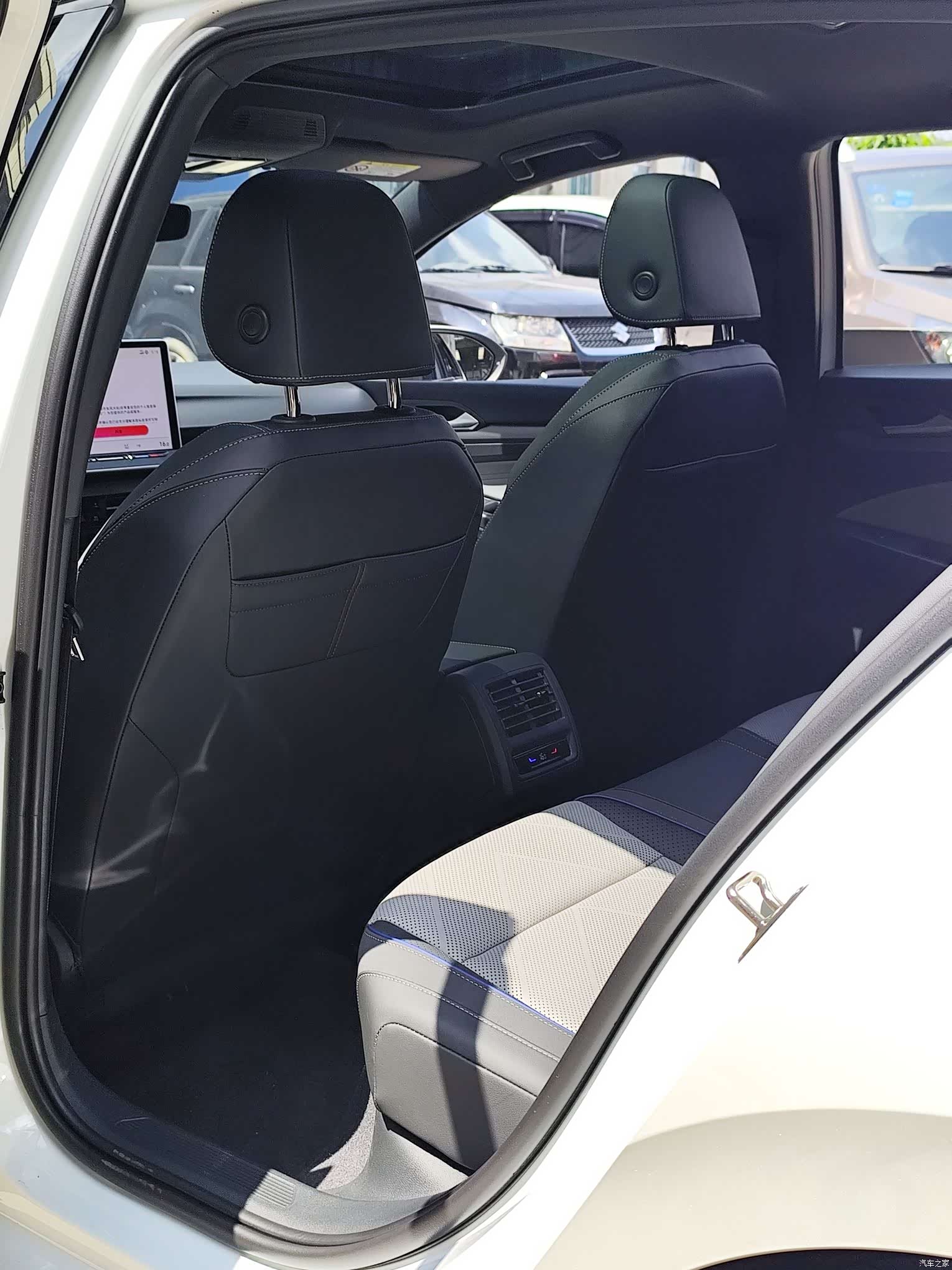 Volkswagen Golf, 2024 12