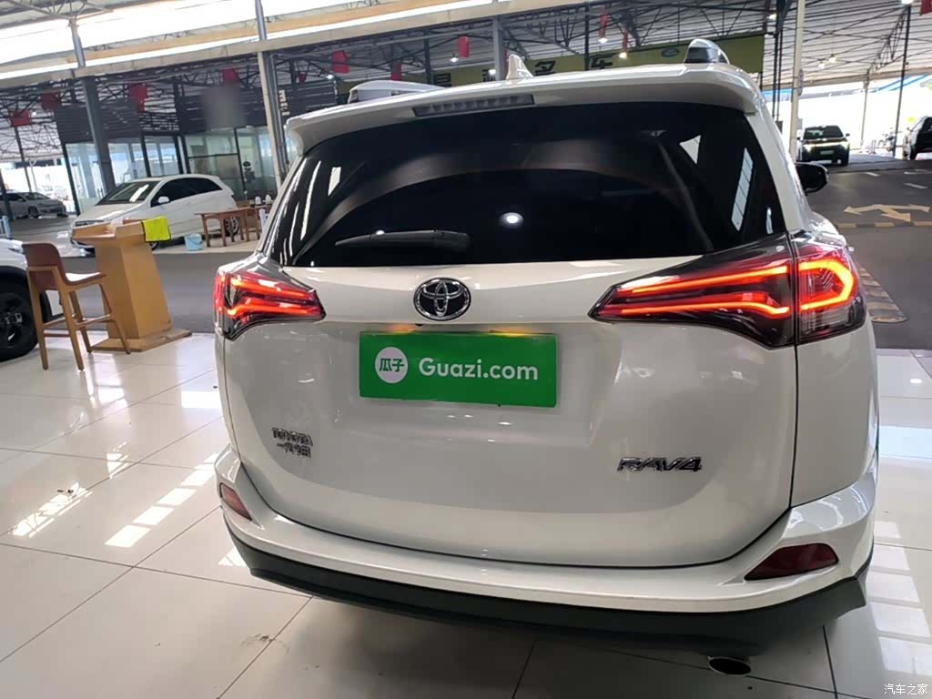 Toyota RAV4, 2017 6