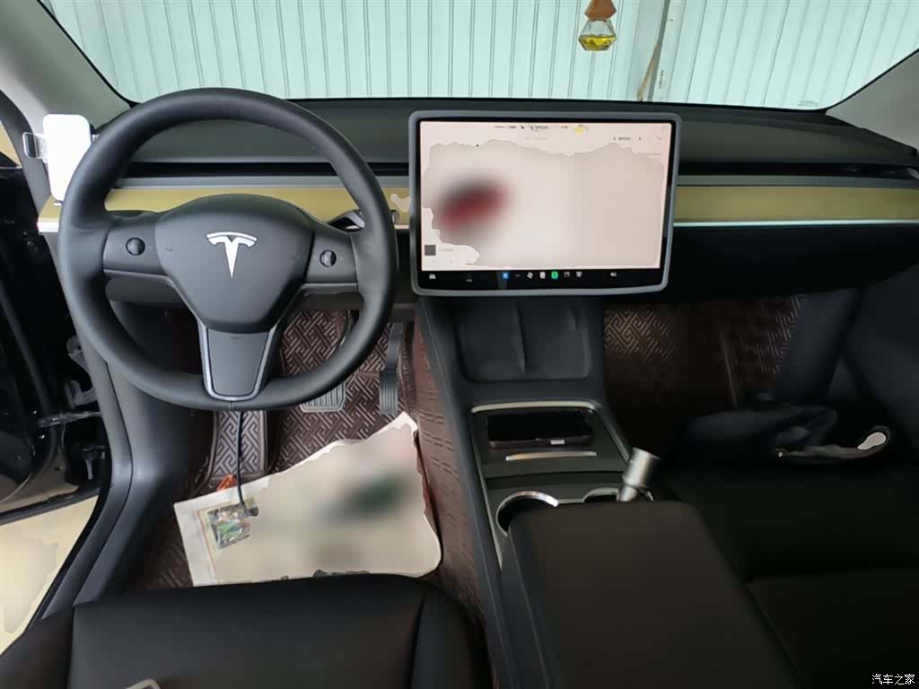Tesla Model Y, 2023 10