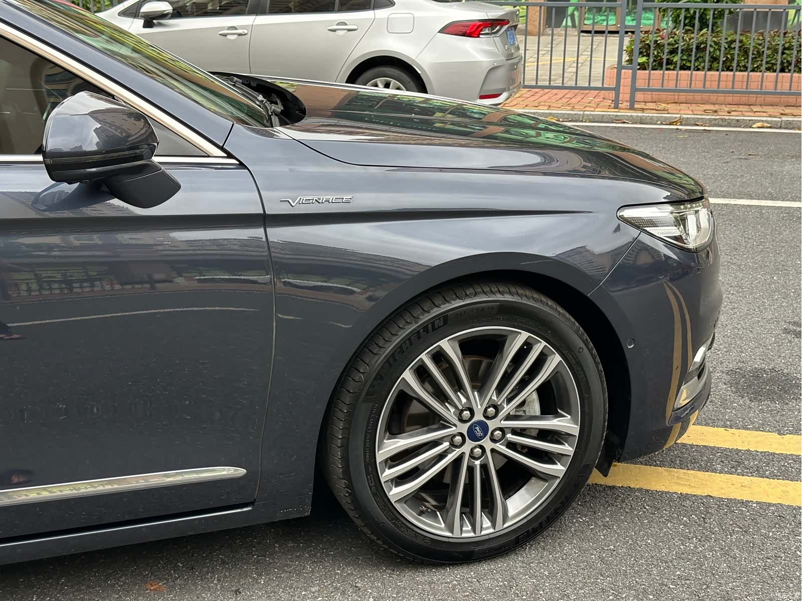 Ford Taurus, 2021 все фото