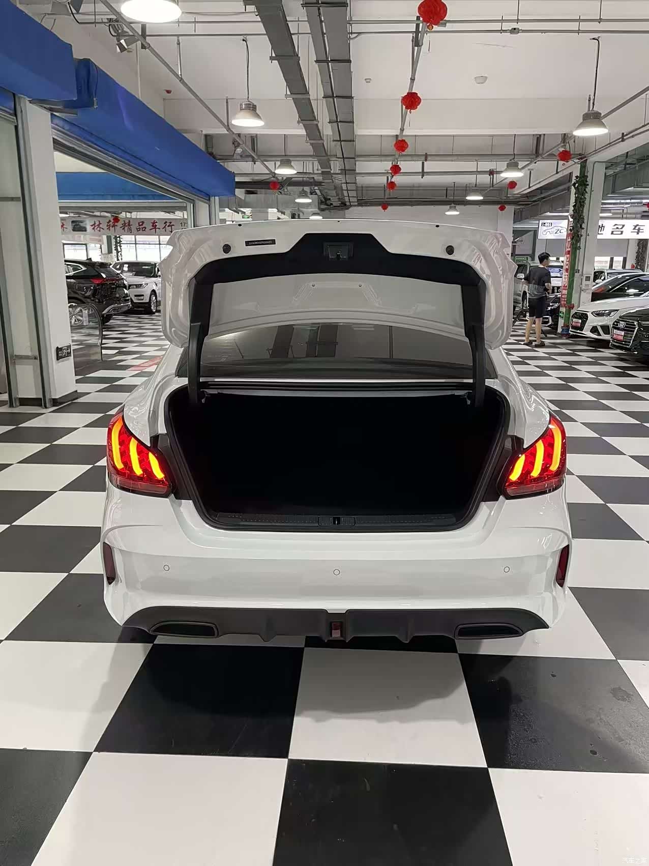 MG MG5, 2023 15