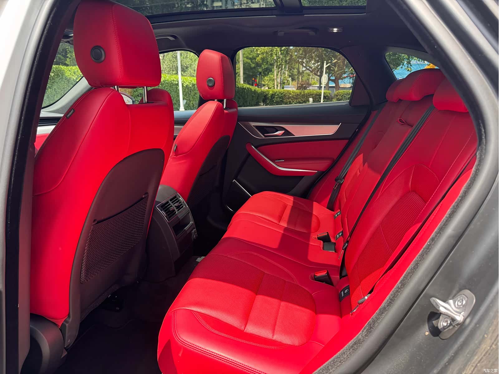 Jaguar F-PACE, 2024 17