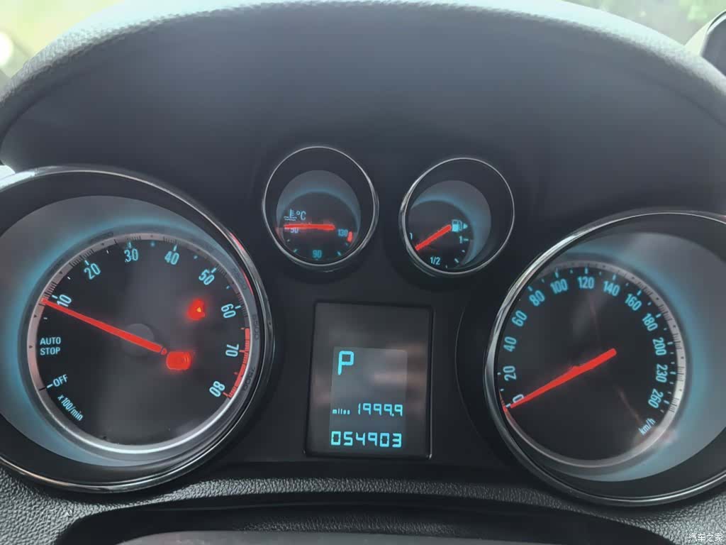 Buick Encore, 2015 12