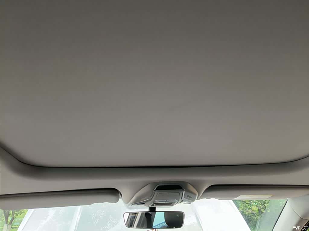 Geely Preface, 2022 18