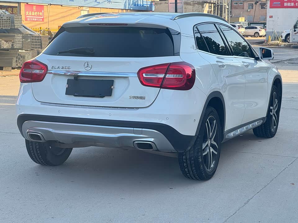 Mercedes-Benz GLA