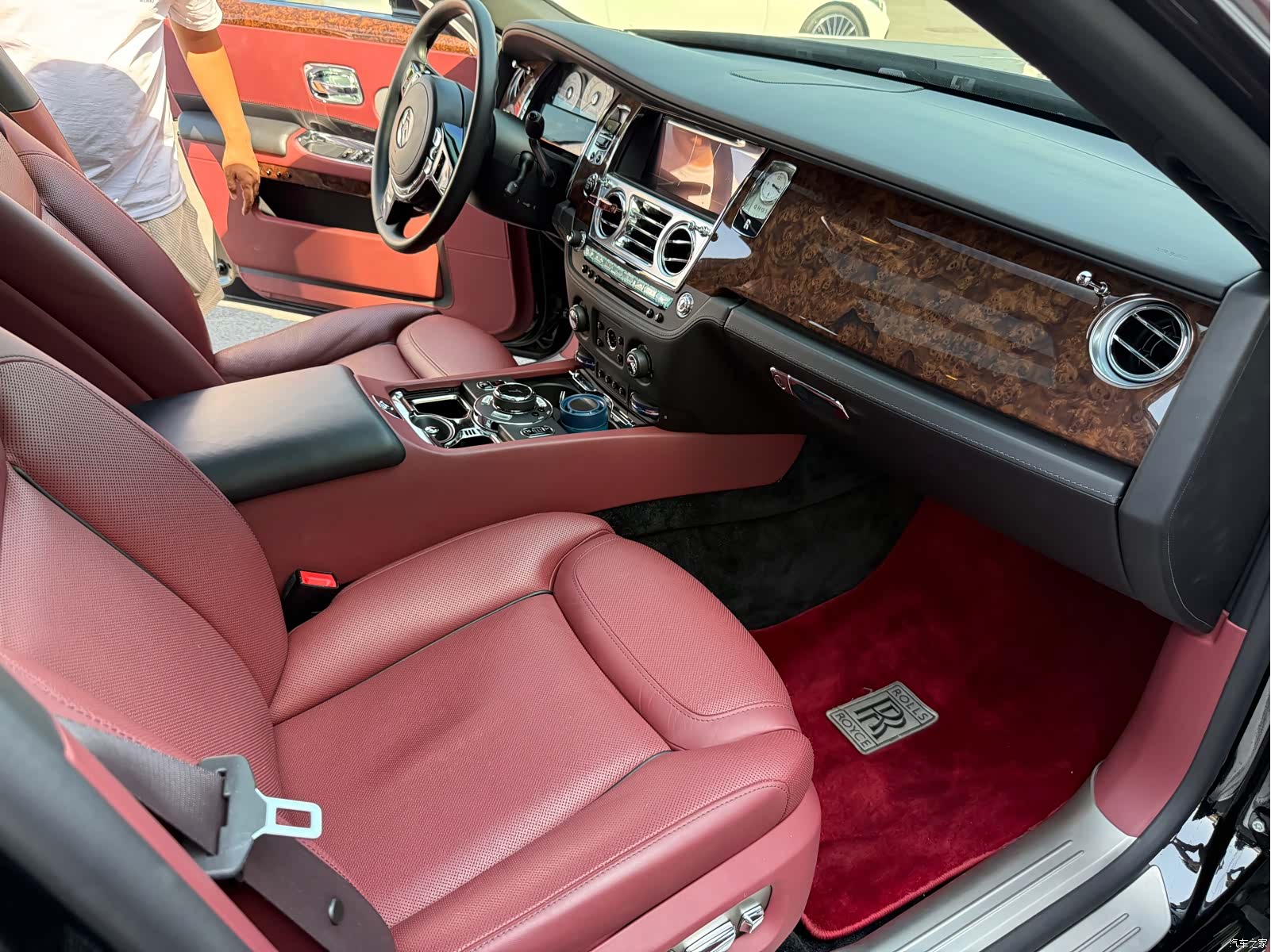 Rolls-Royce Ghost, 2019 11