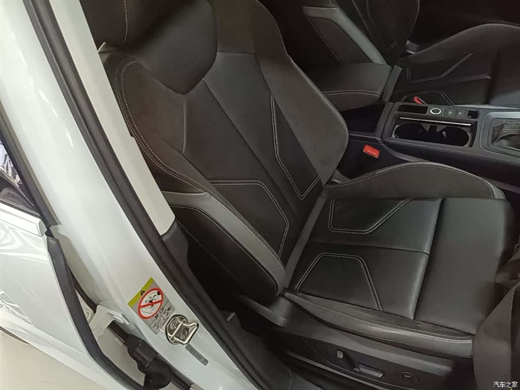 Audi Q3, 2021 25