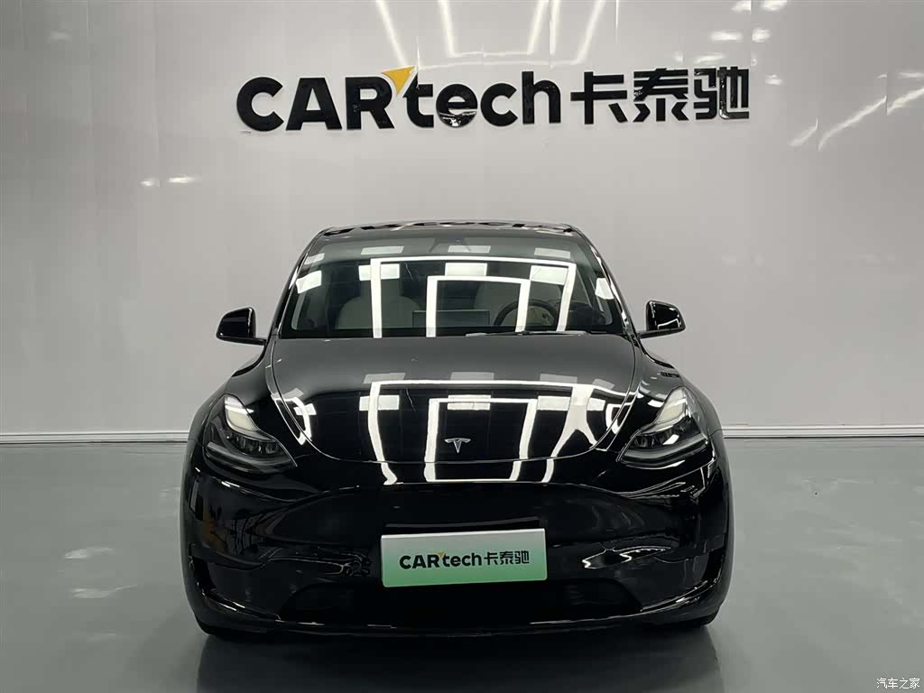 Tesla Model Y, 2022 2