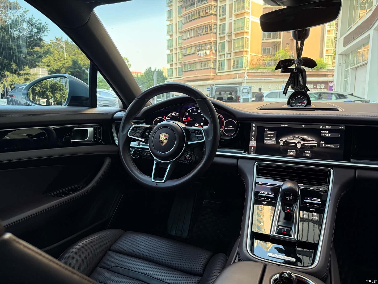 Porsche Panamera, 2018 11