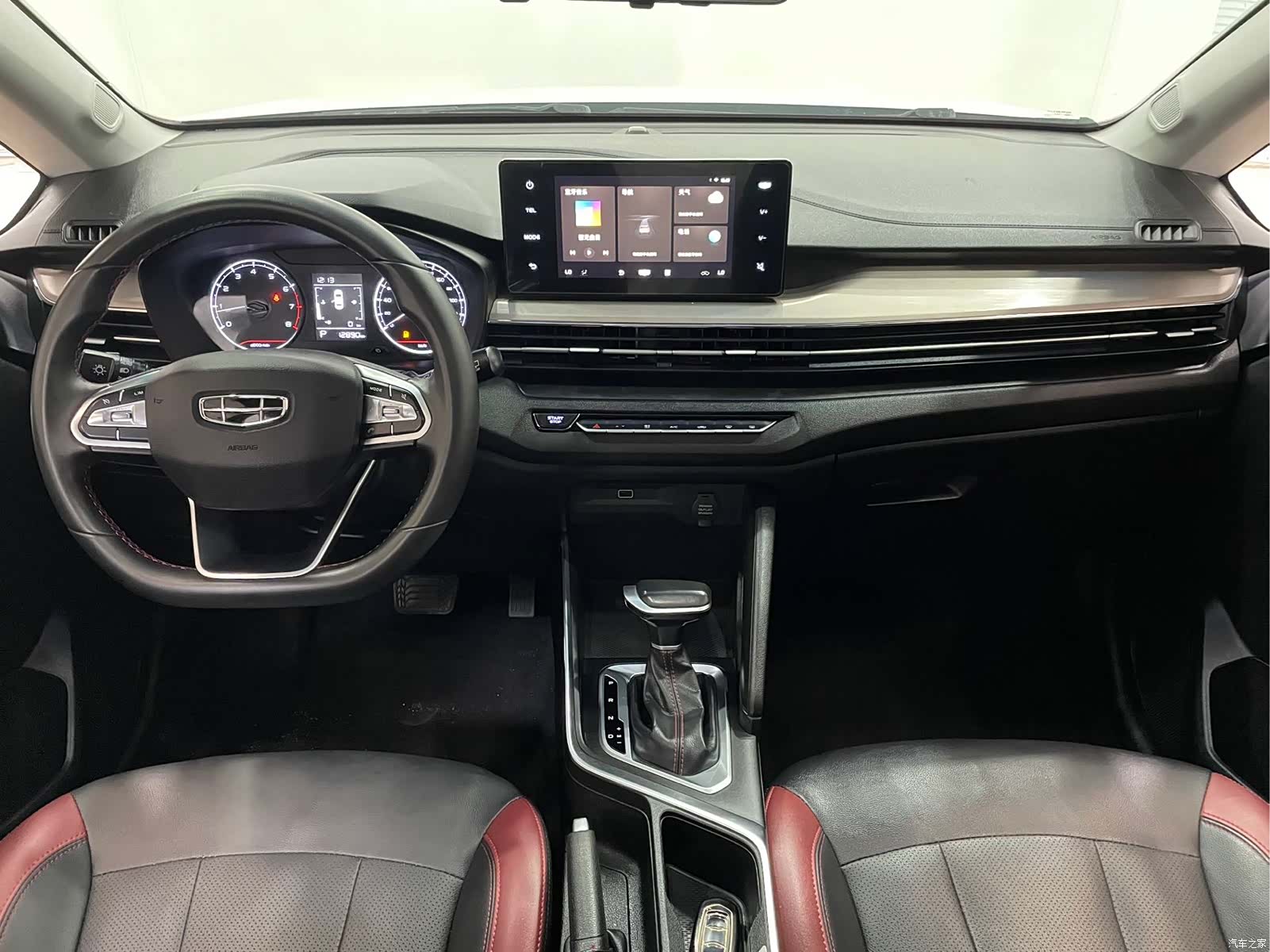 Geely X3, 2022 4