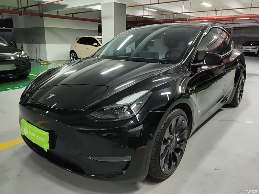 Tesla Model Y, 2022 1