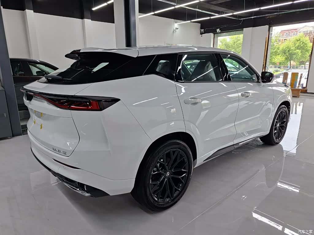Changan UNI-Z, 2026 6